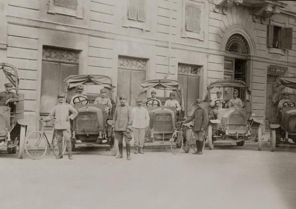 WWI French soldiers & Old cars car Photo Foto  