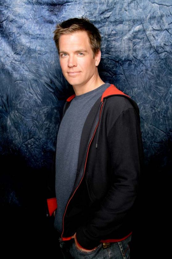 NCIS   24 x 36   Tony DiNozzo   Poster   18  