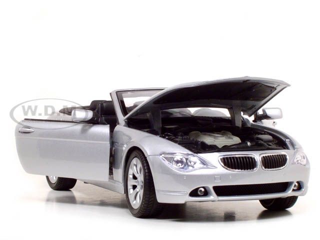 Brand new 118 scale diecast BMW 645 Ci Cabrio (silver) by Welly.