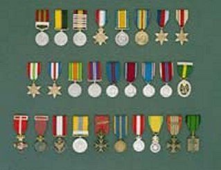 WINSTON CHURCHILL   COMPLETE MEDAL SET (COPY GROUP) MANY ORIGINAL 