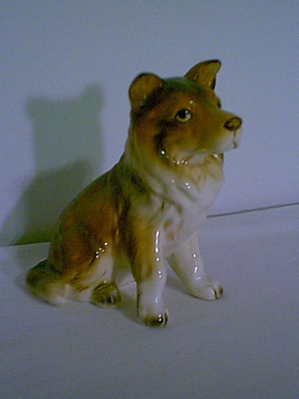 REALLY CUTE LIFE LIKE COLLIE FIGURINE LEFTON # HO5299  