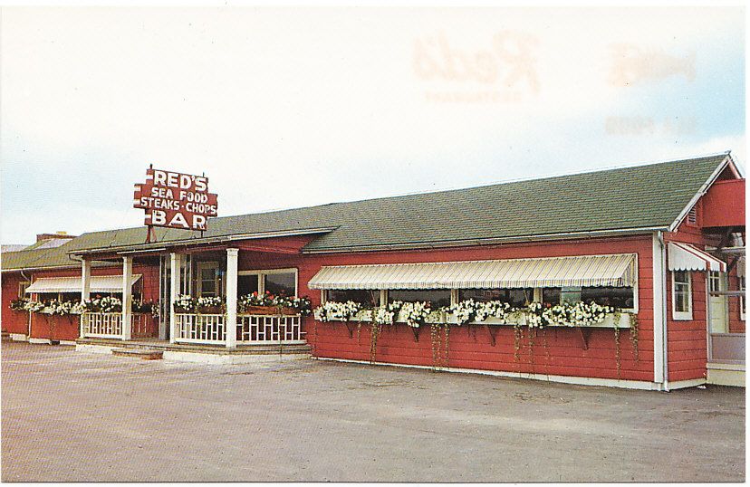 View of Reds Seafood Restaurant, West Coxsackie NY  