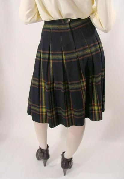 vintage 50s 60s BLACK & GREEN PLAID Pleated Wool Skirt Cute School 