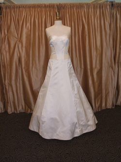 CAROLINA HERRERA WEDDING DRESS # 32819  