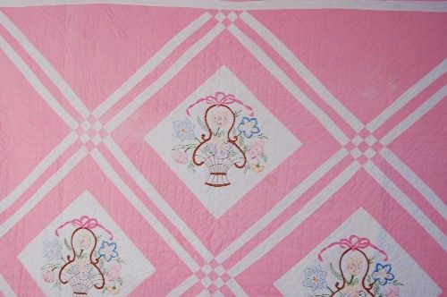 This BEAUTIFUL cotton 30s pink and white flower basket quilt is hand 