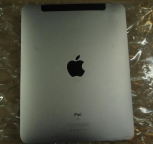 Apple iPad 16GB, Wi Fi + 3G (AT&T), 9.7in   Apple A4   1GHz   Black 