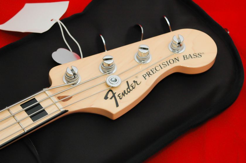New Fender ® 70s Precision Bass, P Bass, Olympic White  
