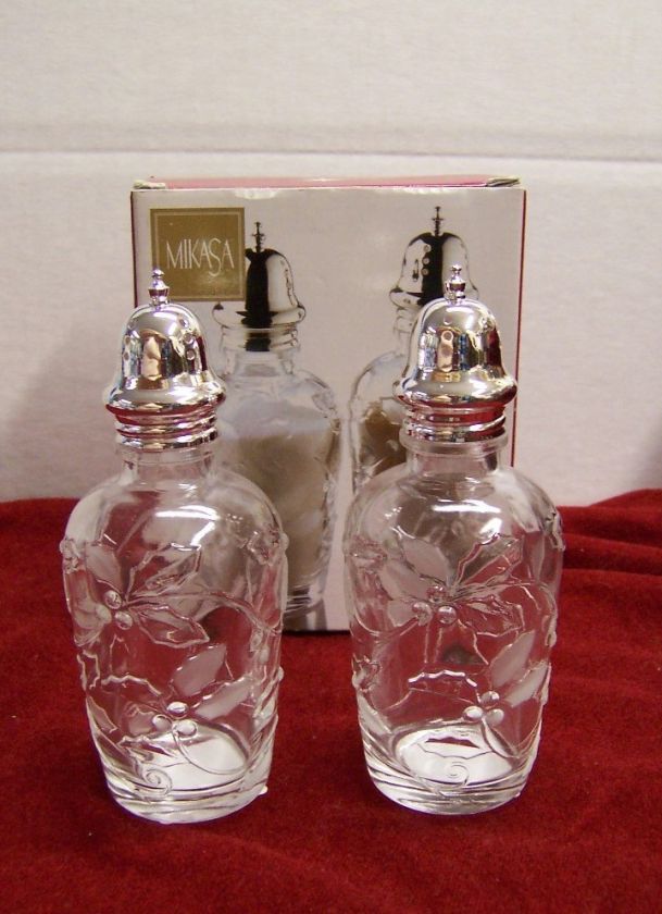   SEASONS HOLLY SALT & PEPPER SET   CRYSTAL   NEW IN BOX   1ST  