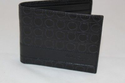 NEW Salvatore Ferragamo 66 8742/01 Pebble Calf Mens Wallet Black 