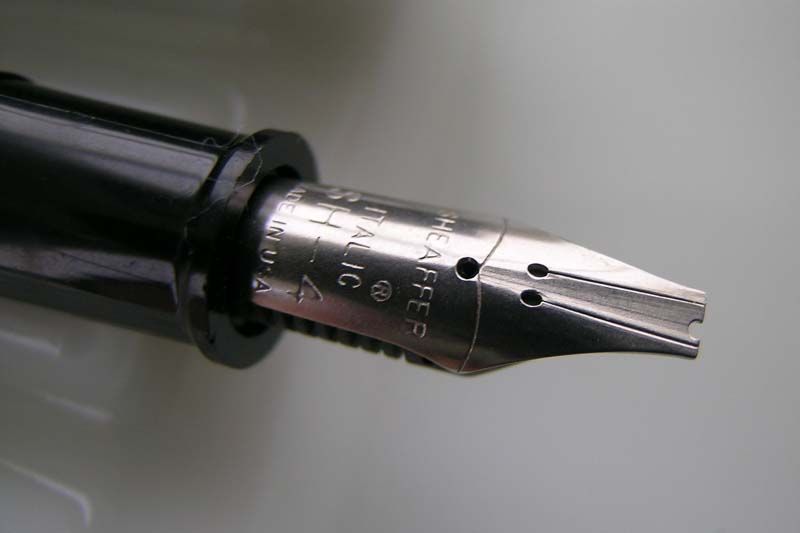 Sheaffer NO NONSENSE Pen   ITALIC Two Line Nib   Red  