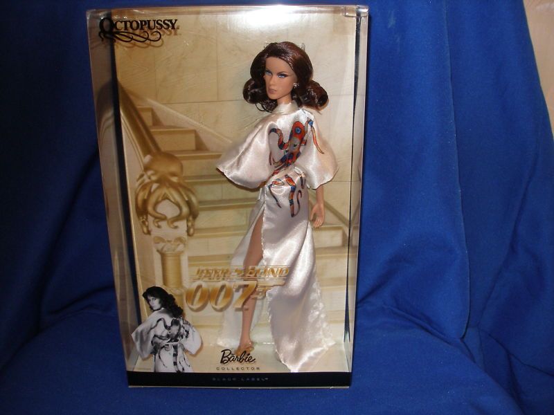 NEW, 2010 JAMES BOND GIRL OCTOPUSSY BARBIE DOLL  