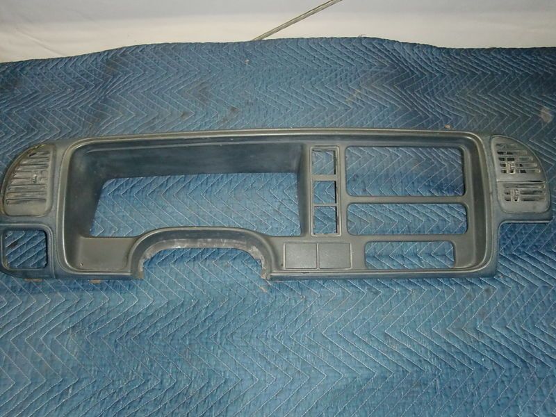 96 99 CHEVY 1500 PICKUP DASH SPEEDOMETER BEZEL TRIM  