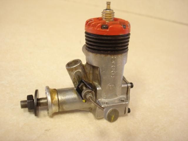 McCOY .19 RED HEAD MODEL AIRPLANE ENGINE **VERY GOOD CONDITION 