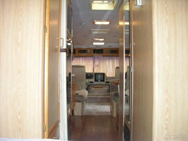   REPO. NATIONAL RV/MOTORHOME.31.SEA BREEZE LIMITED.FORDREPO