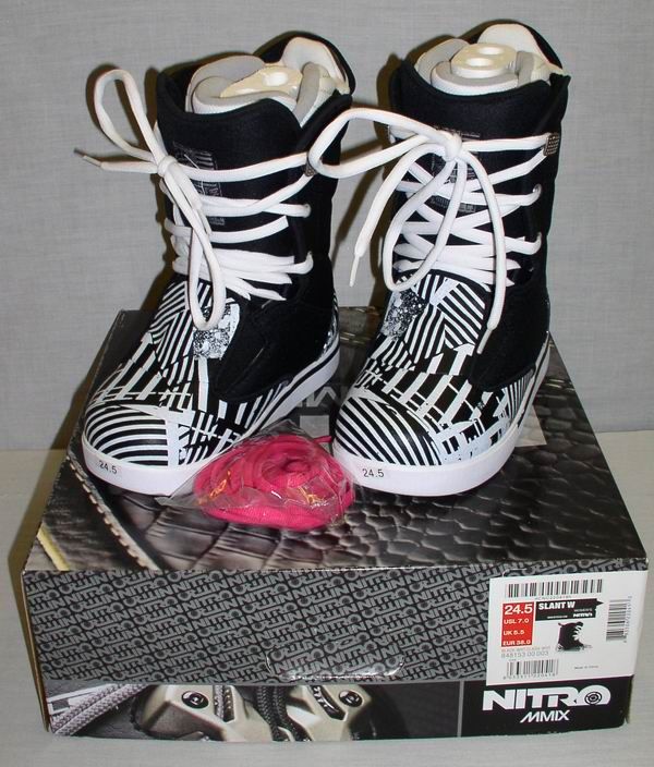 NEW NITRO SLANT SNOWBOARD BOOTS WOMENS 7.5 24.5  