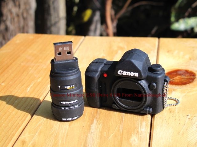   Camera Miniture/Figurine USB 2.0 Flash Drive 8GB Gift Black  